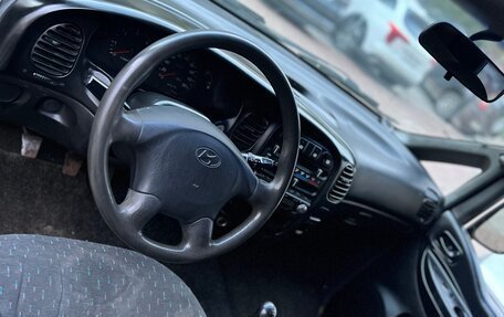 Hyundai H200 I, 1999 год, 400 000 рублей, 4 фотография