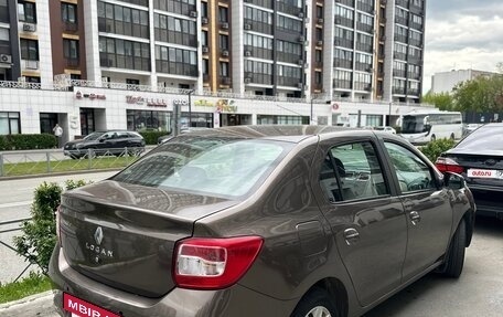 Renault Logan II, 2018 год, 500 000 рублей, 3 фотография
