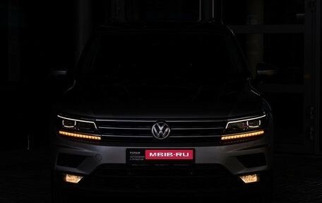 Volkswagen Tiguan II, 2018 год, 2 699 898 рублей, 4 фотография