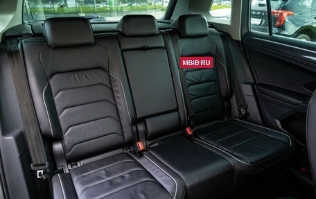 Volkswagen Tiguan II, 2018 год, 2 699 898 рублей, 15 фотография
