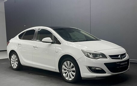 Opel Astra J, 2013 год, 890 000 рублей, 3 фотография