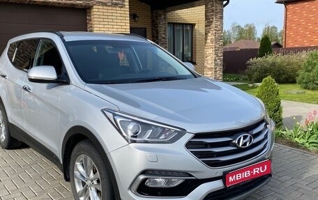 Hyundai Santa Fe III рестайлинг, 2017 год, 2 450 000 рублей, 1 фотография