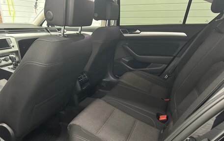 Volkswagen Passat B8 рестайлинг, 2017 год, 1 750 000 рублей, 12 фотография