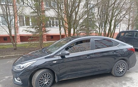 Hyundai Solaris II рестайлинг, 2017 год, 1 430 000 рублей, 2 фотография