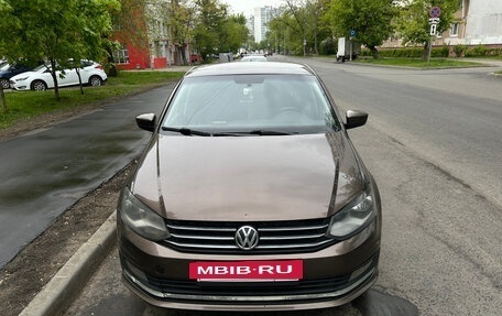 Volkswagen Polo VI (EU Market), 2015 год, 900 000 рублей, 6 фотография