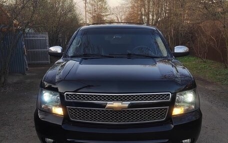 Chevrolet Tahoe III, 2008 год, 1 950 000 рублей, 2 фотография