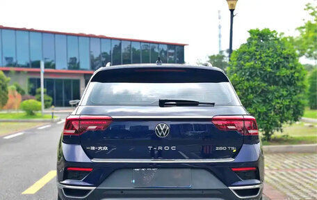 Volkswagen T-Roc I, 2022 год, 1 600 000 рублей, 6 фотография