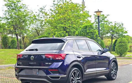 Volkswagen T-Roc I, 2022 год, 1 600 000 рублей, 7 фотография
