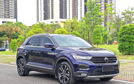 Volkswagen T-Roc I, 2022 год, 1 600 000 рублей, 4 фотография