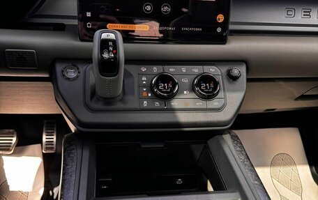 Land Rover Defender II, 2025 год, 33 900 000 рублей, 19 фотография