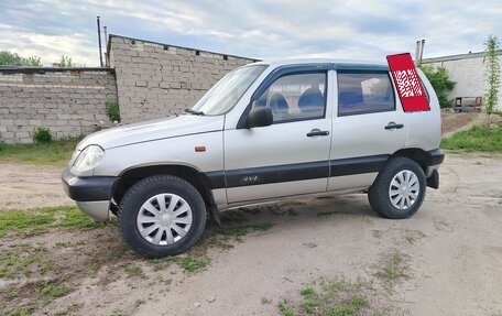Chevrolet Niva I рестайлинг, 2004 год, 315 000 рублей, 10 фотография