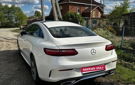 Mercedes-Benz E-Класс, 2018 год, 3 990 000 рублей, 5 фотография