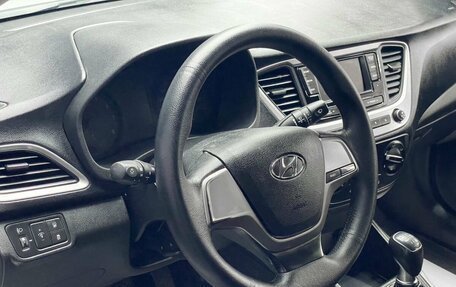 Hyundai Solaris II рестайлинг, 2018 год, 1 050 000 рублей, 10 фотография