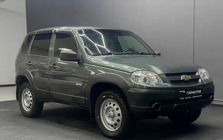 Chevrolet Niva I рестайлинг, 2018 год, 880 000 рублей, 3 фотография