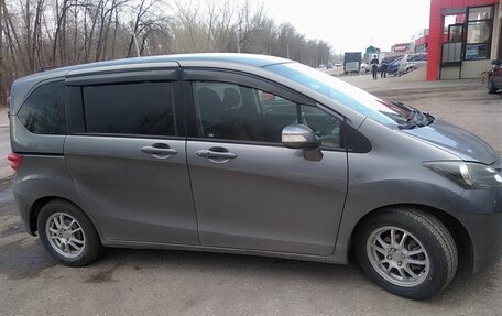 Honda Freed I, 2011 год, 1 200 000 рублей, 2 фотография