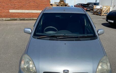 Toyota Vitz, 2000 год, 335 000 рублей, 1 фотография
