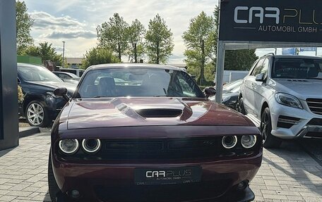 Dodge Challenger III рестайлинг 2, 2022 год, 8 470 000 рублей, 2 фотография