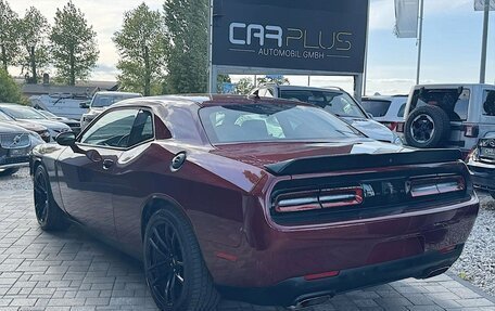 Dodge Challenger III рестайлинг 2, 2022 год, 8 470 000 рублей, 7 фотография