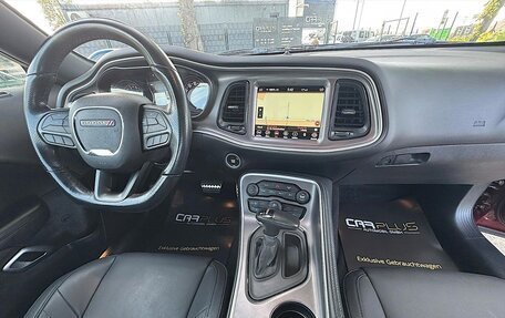 Dodge Challenger III рестайлинг 2, 2022 год, 8 470 000 рублей, 15 фотография
