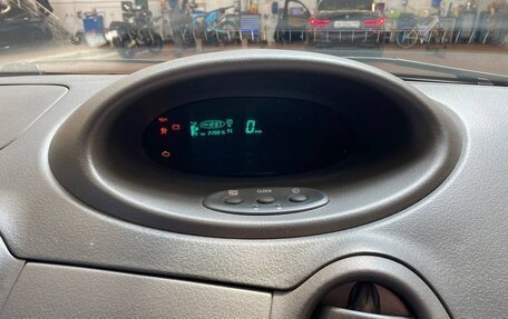 Toyota Vitz, 2000 год, 335 000 рублей, 8 фотография