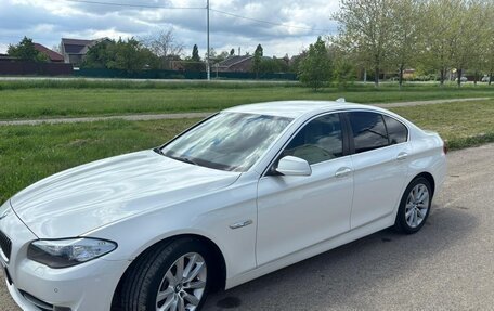 BMW 5 серия, 2012 год, 1 500 000 рублей, 2 фотография
