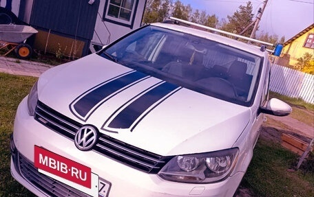 Volkswagen Touran III, 2010 год, 1 100 000 рублей, 2 фотография