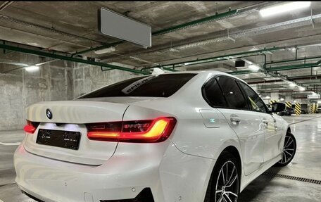 BMW 3 серия, 2021 год, 1 300 000 рублей, 2 фотография