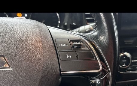 Mitsubishi Outlander III рестайлинг 3, 2016 год, 1 600 000 рублей, 8 фотография