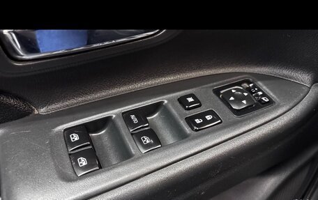 Mitsubishi Outlander III рестайлинг 3, 2016 год, 1 600 000 рублей, 7 фотография