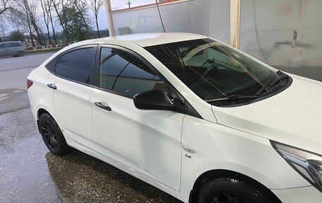Hyundai Solaris II рестайлинг, 2015 год, 990 000 рублей, 8 фотография
