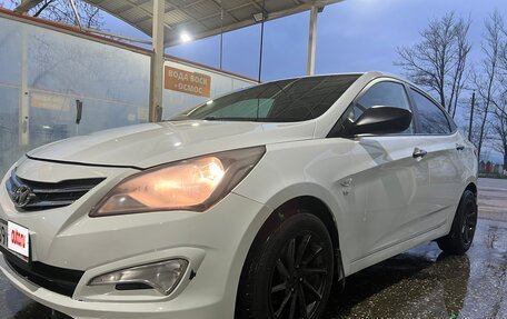 Hyundai Solaris II рестайлинг, 2015 год, 990 000 рублей, 21 фотография