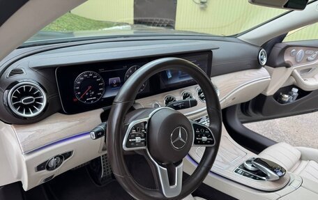 Mercedes-Benz E-Класс, 2019 год, 5 800 000 рублей, 11 фотография