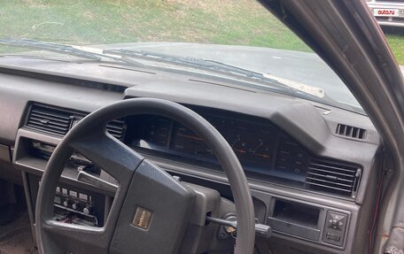 Nissan Bluebird VIII, 1986 год, 166 000 рублей, 6 фотография