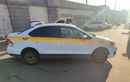 Volkswagen Polo VI (EU Market), 2015 год, 400 000 рублей, 3 фотография