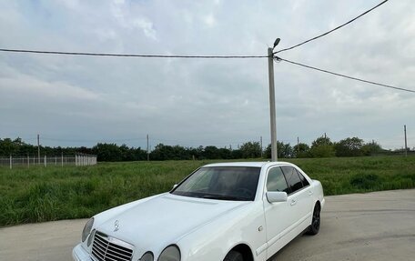 Mercedes-Benz E-Класс, 1997 год, 380 000 рублей, 4 фотография
