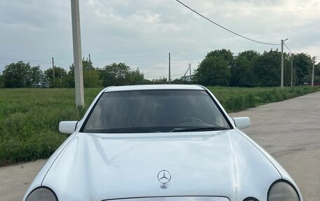 Mercedes-Benz E-Класс, 1997 год, 380 000 рублей, 7 фотография