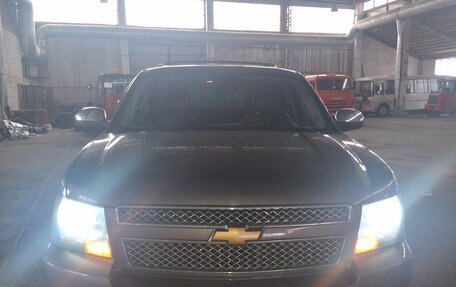 Chevrolet Tahoe III, 2013 год, 3 700 000 рублей, 2 фотография