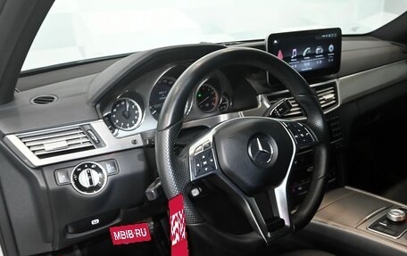 Mercedes-Benz E-Класс, 2011 год, 1 995 000 рублей, 14 фотография