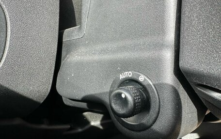 Land Rover Discovery IV, 2010 год, 1 499 000 рублей, 11 фотография