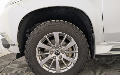 Mitsubishi Pajero Sport III рестайлинг, 2019 год, 3 250 000 рублей, 12 фотография