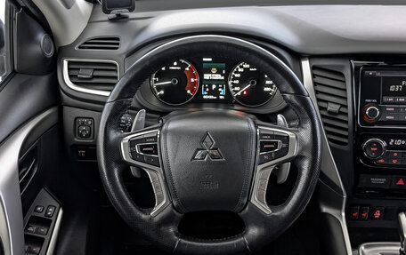 Mitsubishi Pajero Sport III рестайлинг, 2019 год, 3 250 000 рублей, 22 фотография