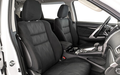 Mitsubishi Pajero Sport III рестайлинг, 2019 год, 3 250 000 рублей, 24 фотография