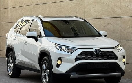 Toyota RAV4, 2022 год, 2 620 000 рублей, 1 фотография