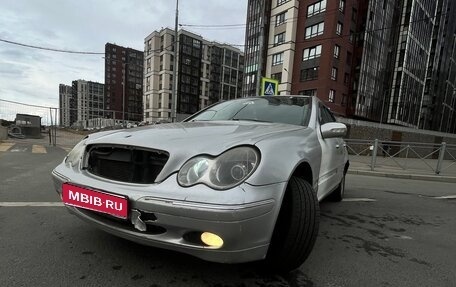 Mercedes-Benz C-Класс, 2002 год, 300 000 рублей, 1 фотография