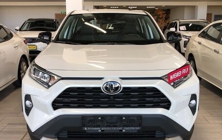 Toyota RAV4, 2023 год, 4 890 000 рублей, 2 фотография