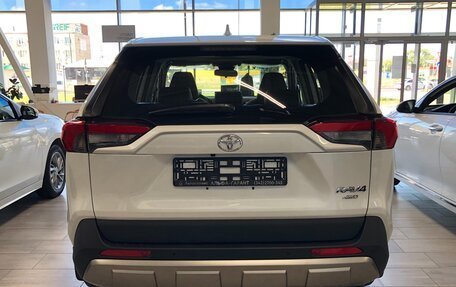 Toyota RAV4, 2023 год, 4 890 000 рублей, 7 фотография