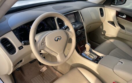 Infiniti QX50 I рестайлинг, 2015 год, 1 639 000 рублей, 9 фотография