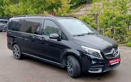 Mercedes-Benz V-Класс, 2021 год, 7 950 000 рублей, 4 фотография
