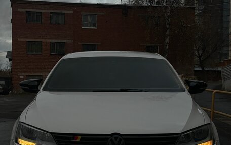 Volkswagen Jetta VI, 2011 год, 1 220 000 рублей, 3 фотография