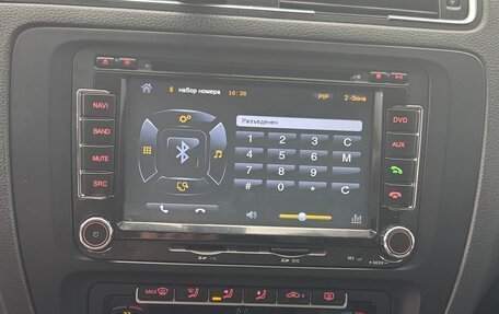 Volkswagen Jetta VI, 2011 год, 1 220 000 рублей, 10 фотография